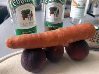 Rhum arrangé aux carottes et aux pêches