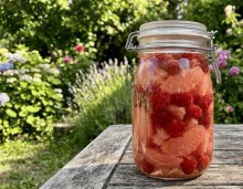 Rhum arrangé pamplemousse et framboises
