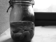 Rhum arrangé oranges, bocal en noir et blanc